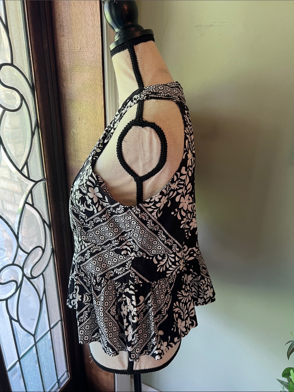 LOFT Black & White Floral Halter Peplum Top - Picture 8 of 12